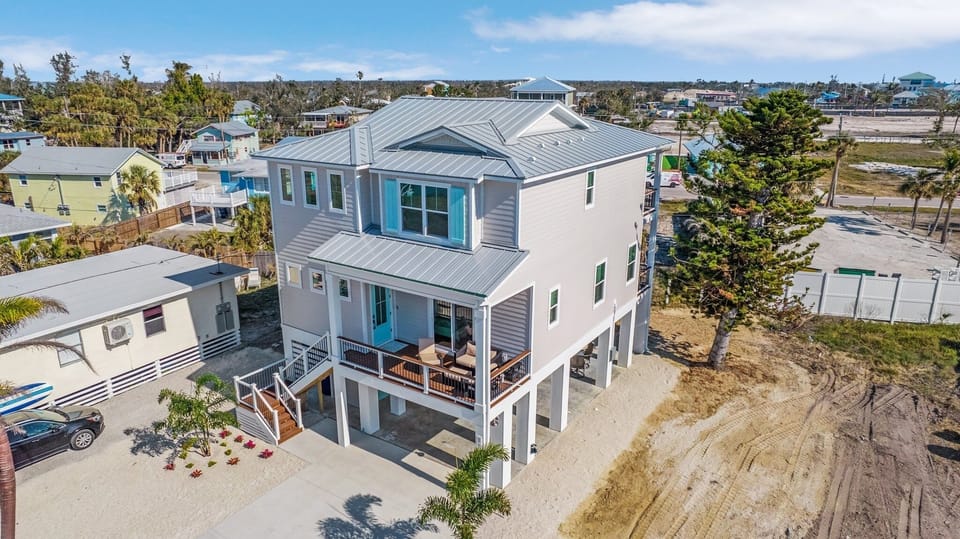 House, 4 Bedrooms | Exterior