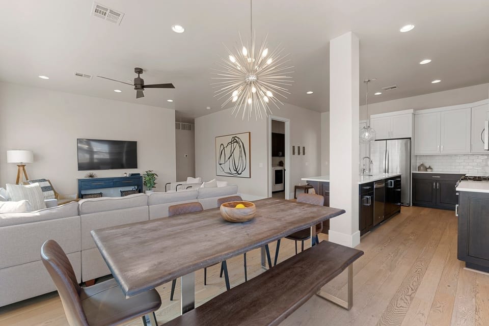 Condo, 3 Bedrooms | Dining