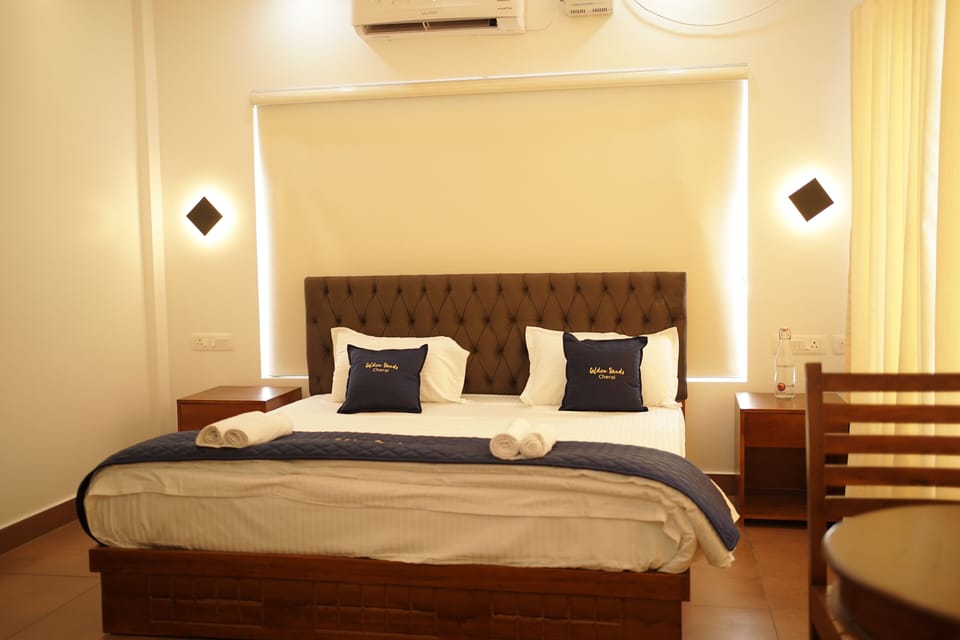 Minibar, iron/ironing board, free WiFi, bed sheets