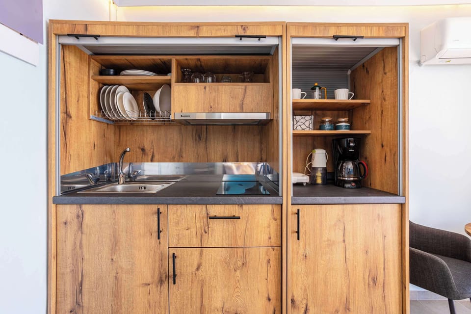 Kitchenette with a Breakfast and Coffee Station