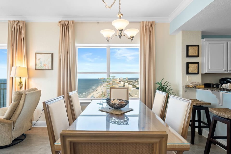 8 Crystal Shores West 1008 Dining Area