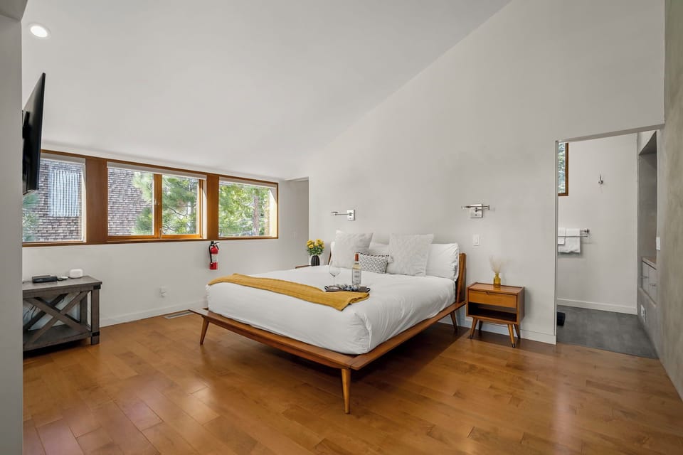 Tahoe Skyline Primary Bedroom