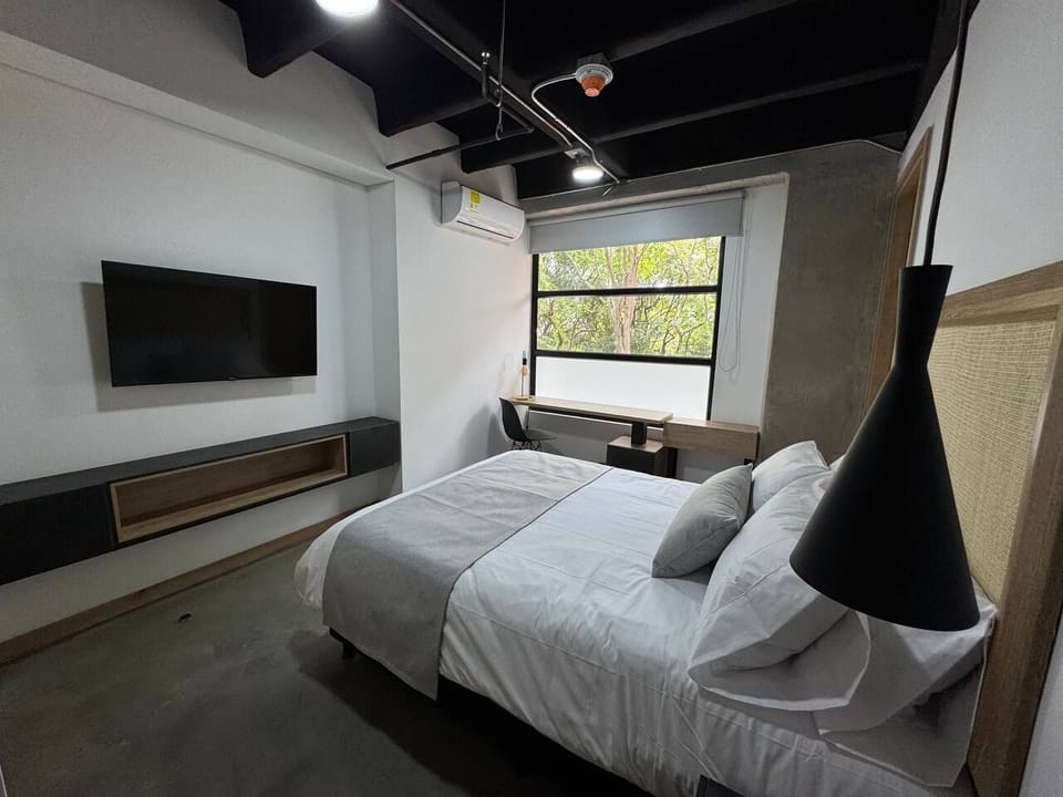 Comfort Room, City View | Minibar, in-room safe, blackout drapes, iron/ironing board (on request)