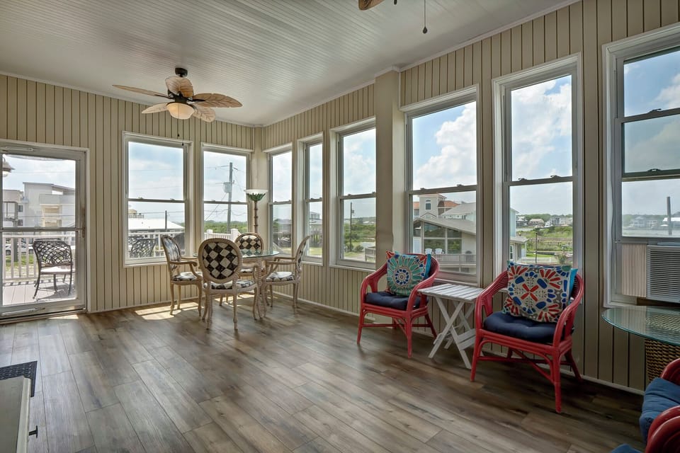 Covered Patio w AC & sound views
