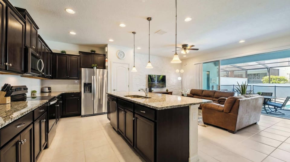 House, Multiple Beds, Pool Access (8925SA WAW) | Private kitchen | Coffee/tea maker