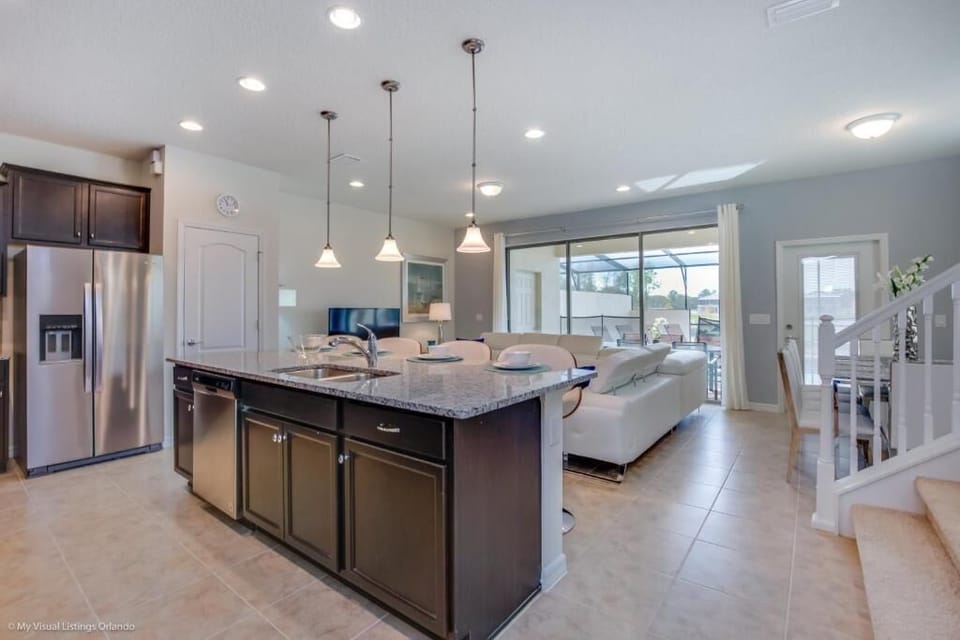 House, Multiple Beds, Pool Access (8830GC WAW) | Interior