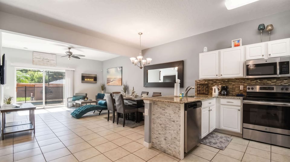House, Multiple Beds, Pool Access (1020LFD BV) | Private kitchen | Coffee/tea maker