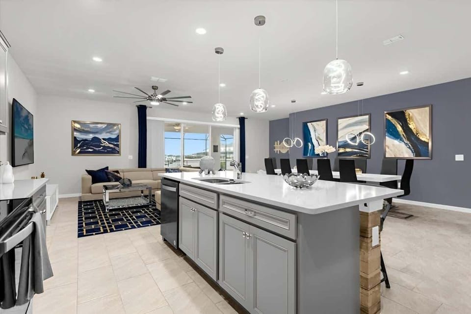 House, Multiple Beds, Pool Access (3703LA WIR) | Interior