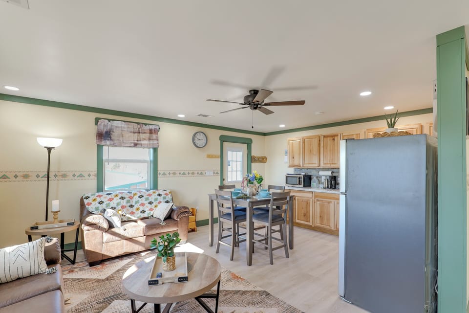 Dining Area & Kitchen