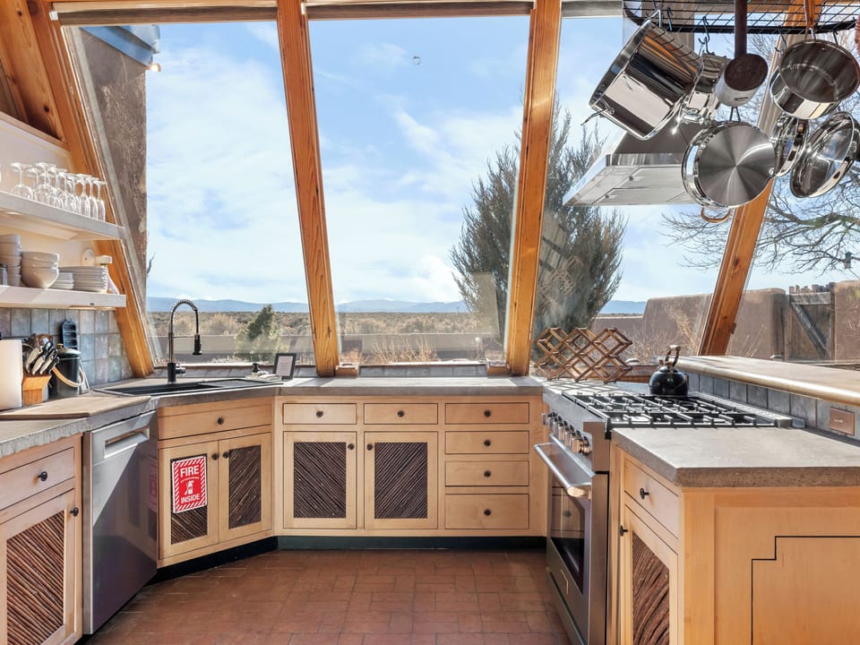 Uninterrupted mountain view from the kitchen