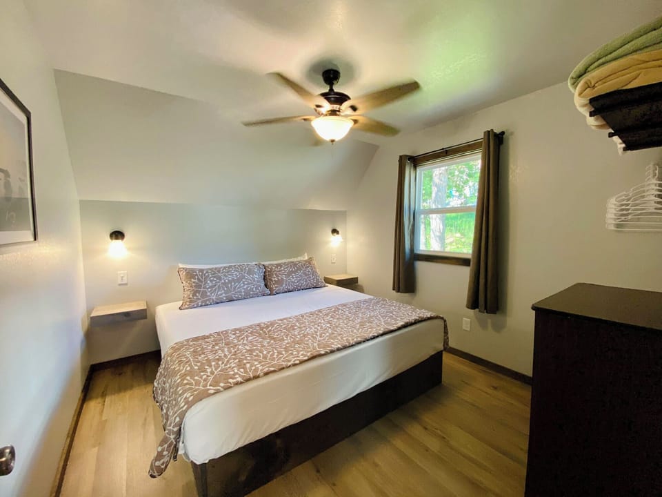 King size bed