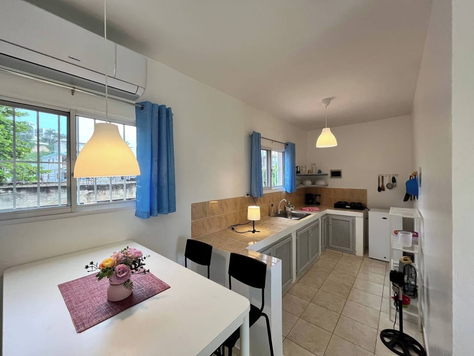 Apartment, 1 Bedroom, Balcony, City View | Interior