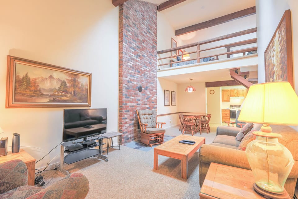 Living area has a flat screen tv