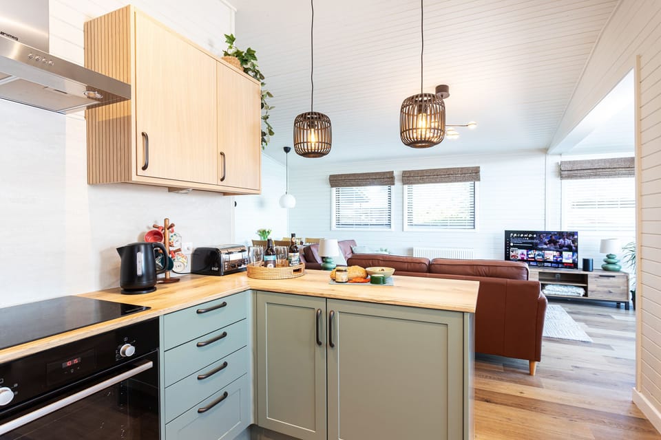 Kitchen/Lounge area.