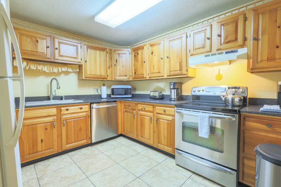 Equipped with full-size appliances, dishware, flatware, glassware, cookware and cooking utensils