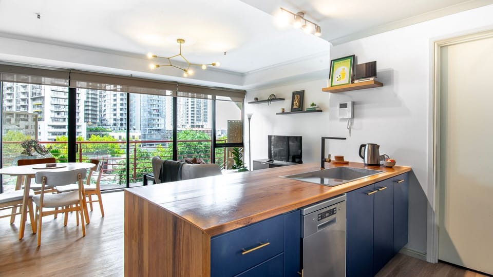 Bright and functional kitchen space