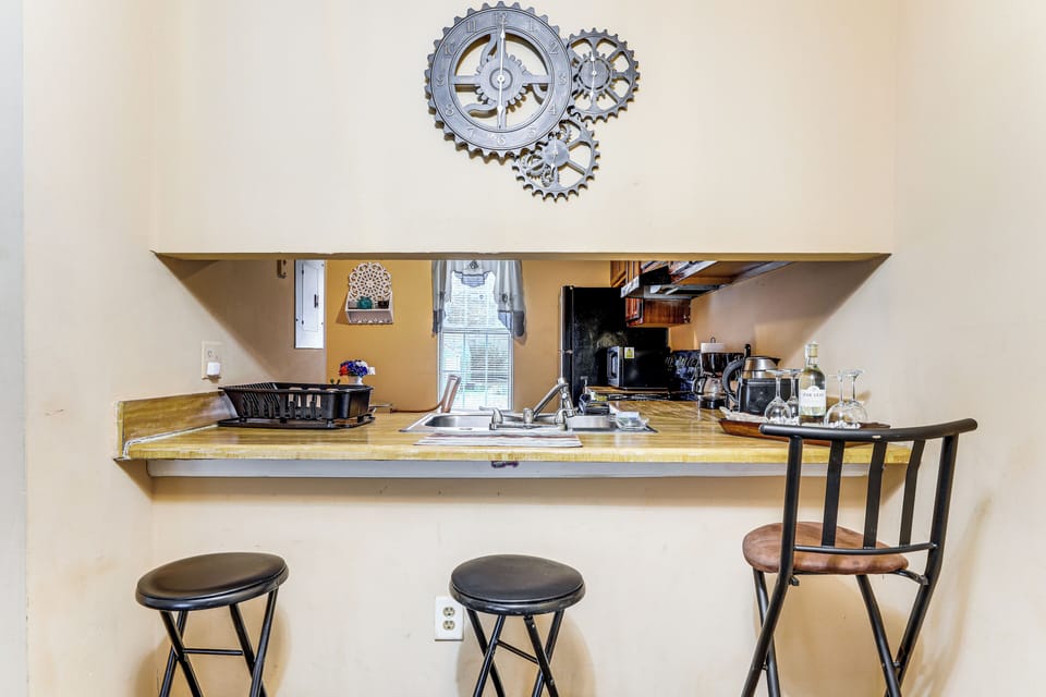 Bar Seating | 1st Floor