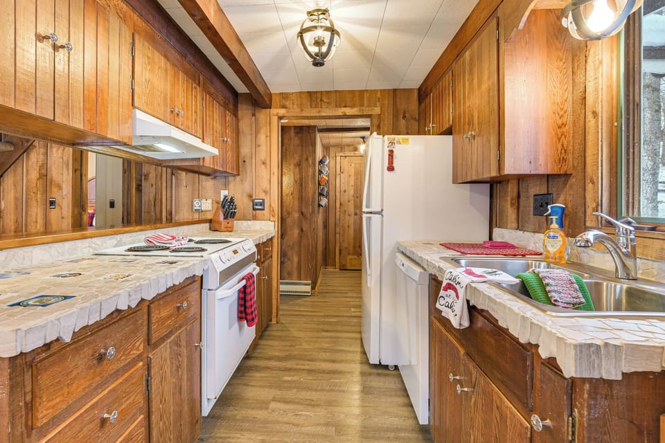 Kitchen | Cooking Basics | Complimentary Spices | 1st Floor