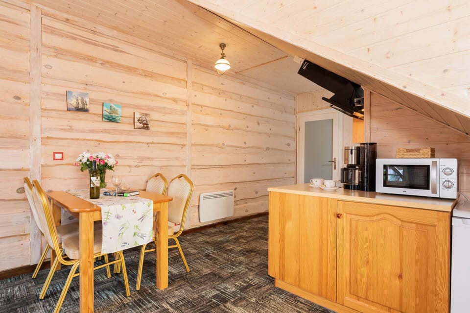 Apartment | Dining