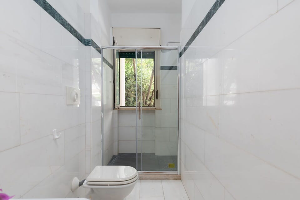 Flooring, Plumbing Fixture, Floor, Interior Design, Bathroom, Plumbing, Tile, Tap, Toilet, Sink