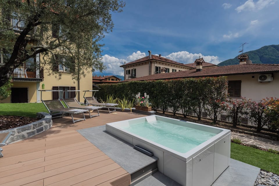 Villa (3 Bedrooms) | Private spa tub
