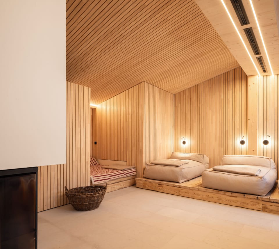 Sauna, steam room, body treatments, Thai massages, sports massages