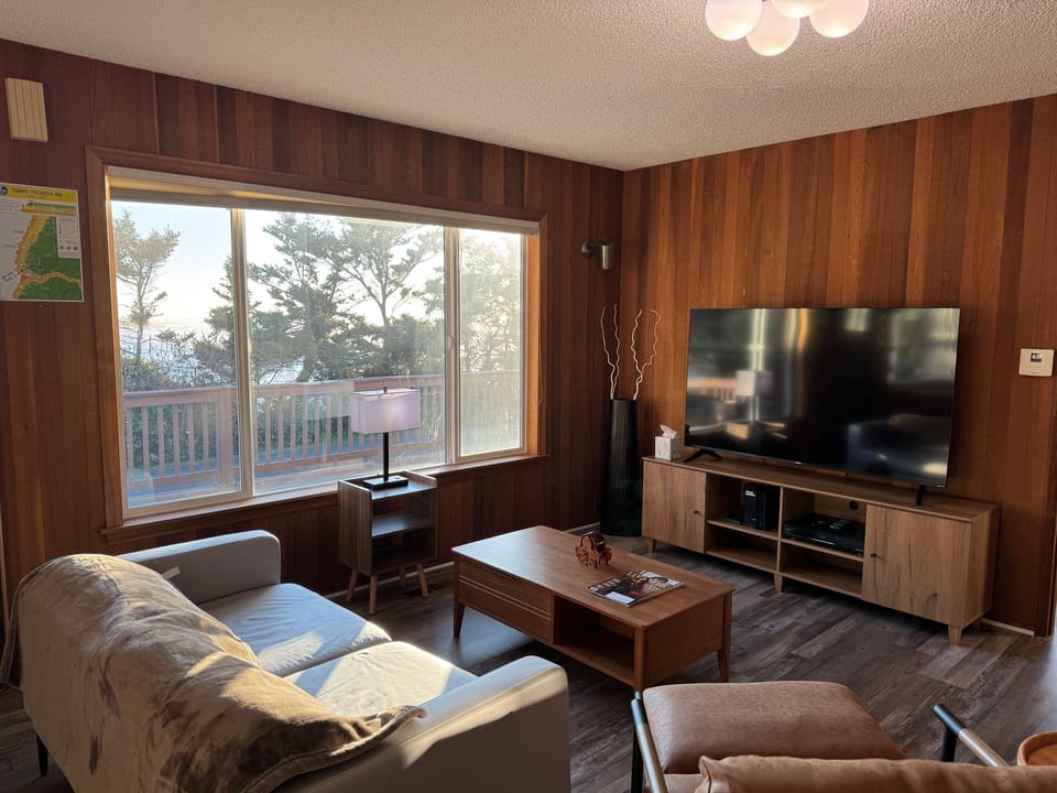 Living room with Smart Cable TV