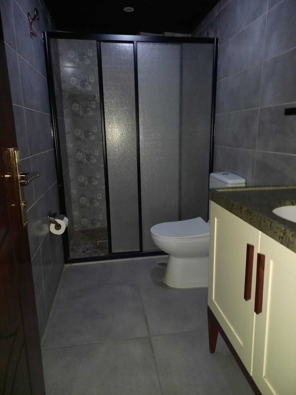 Standard Room, City View | Bathroom | Shower, hair dryer, slippers, towels