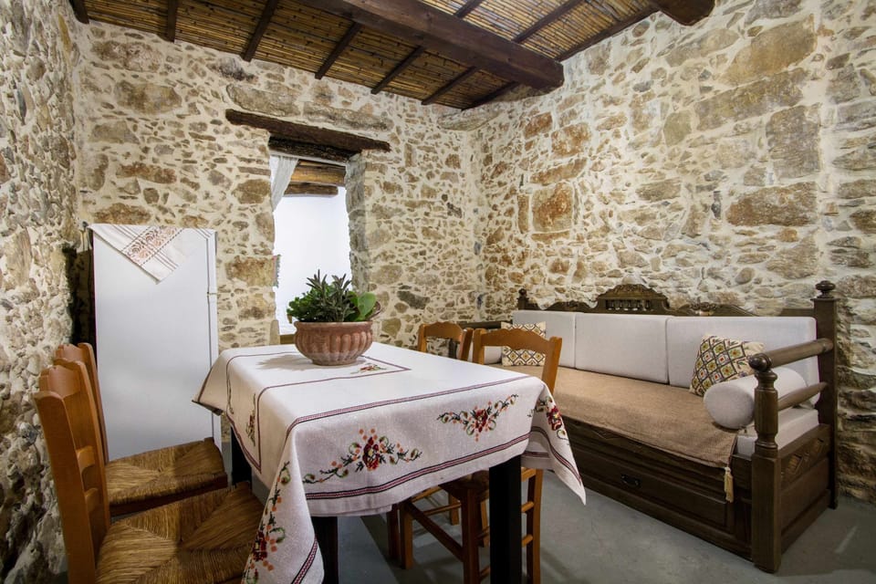 House | 3 bedrooms, desk, Internet