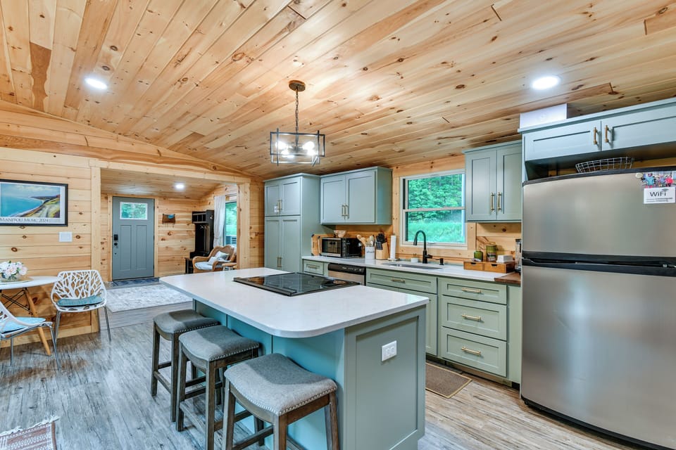 House (2 Bedrooms) | Interior