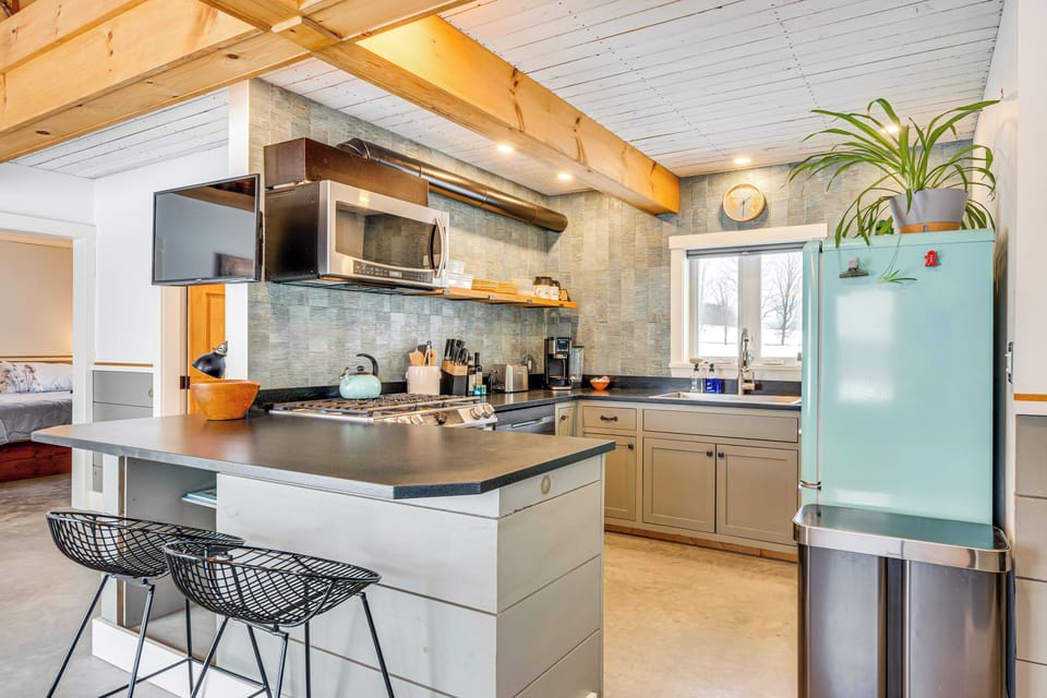 House (2 Bedrooms) | Interior