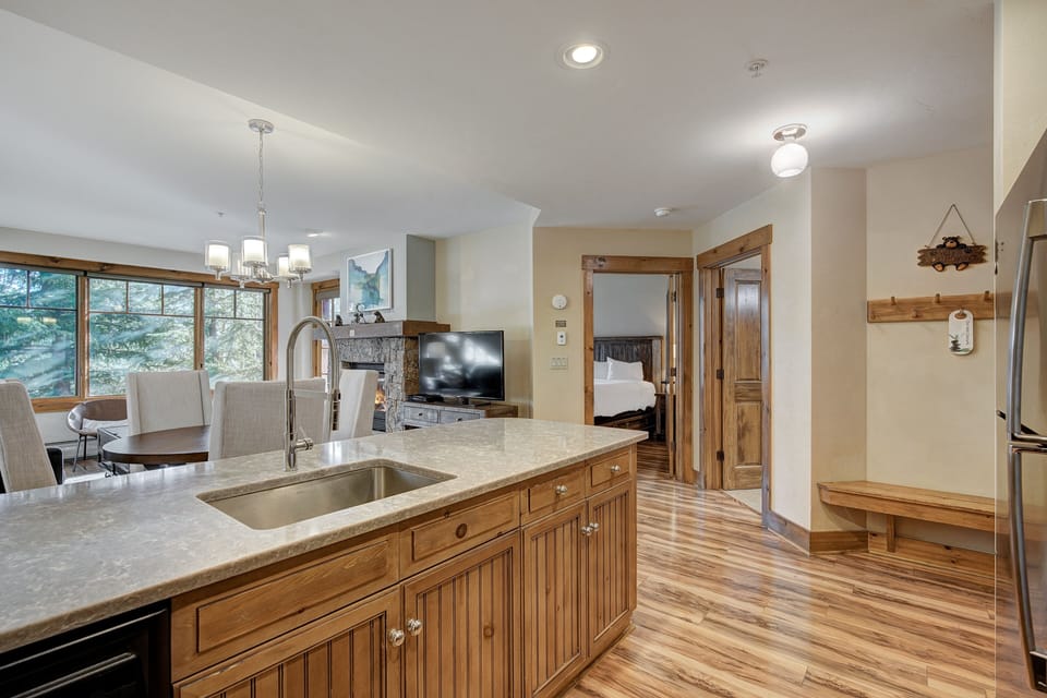 Condo, 1 Bedroom | Interior