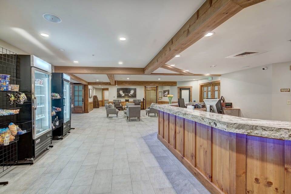 Condo, 1 Bedroom | Lobby