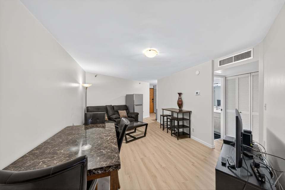 Condo, 1 Bedroom | Interior