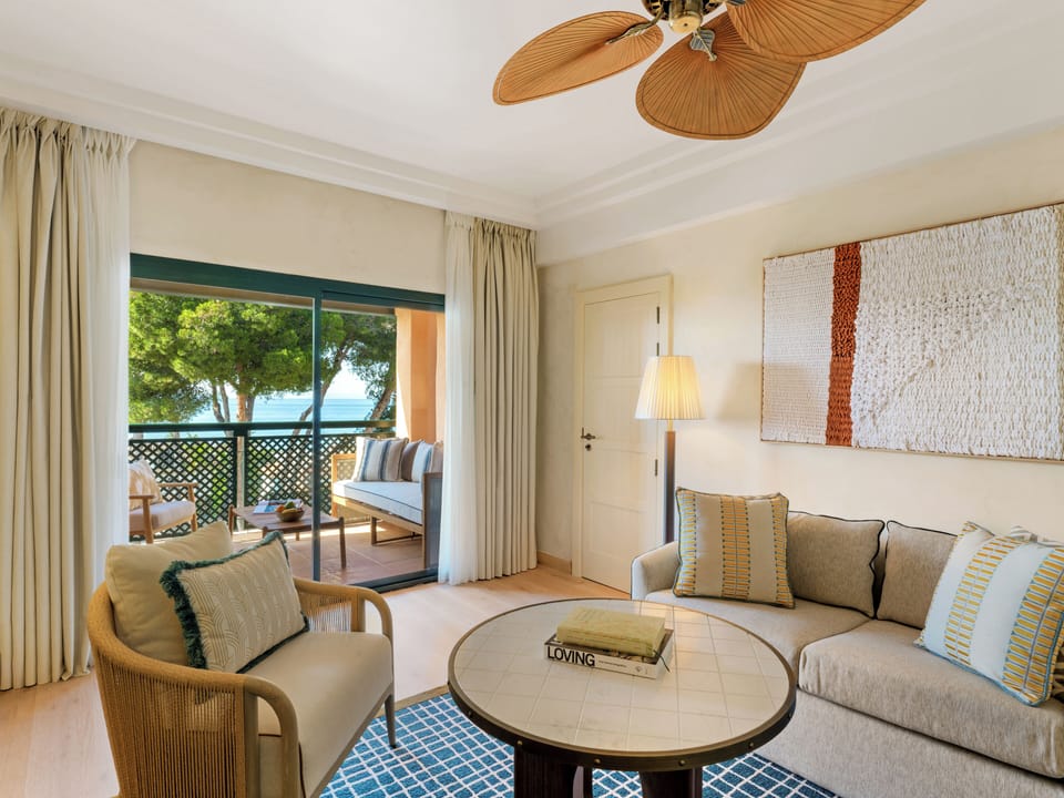 Junior Suite, Sea View | Hypo-allergenic bedding, minibar, desk, laptop workspace