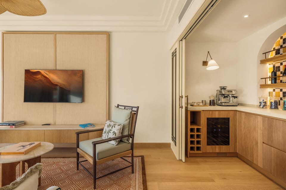 Suite (Marbella) | Living area | 55-inch Smart TV with digital channels