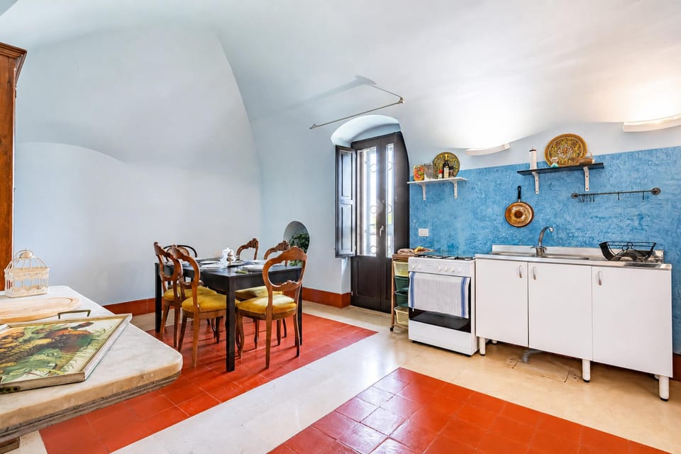 Family Apartment, 2 Bedrooms, 2 Bathrooms (Nella Apartment With Pool) | Dining room