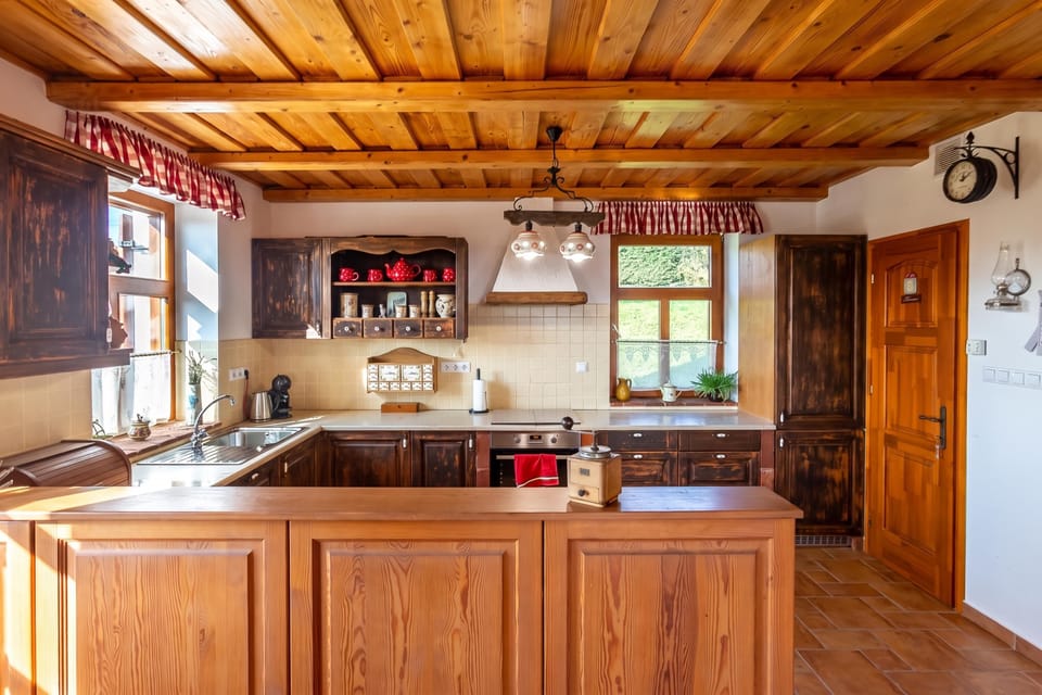 Standard House, 3 Bedrooms, Microwave (Balaton View From Almadi with Terrace) | Private kitchen