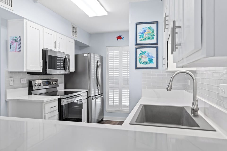 Mainsail 352 Kitchen Alt