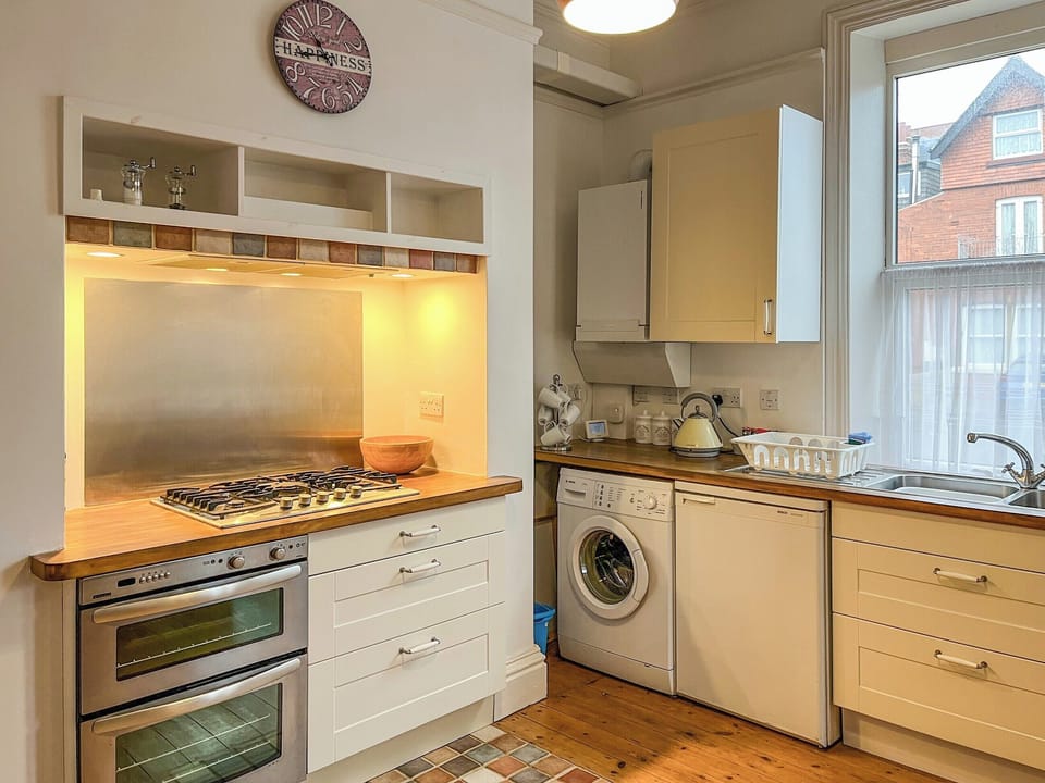 Kitchen | Treasure Cove - Argyle Retreats, Whitby