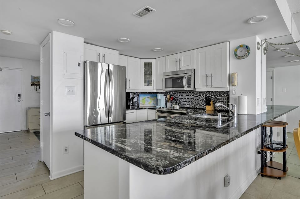 Perfectly Sized Kitchen