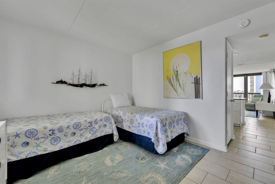 Sleeping Area w/ Two Twin Beds