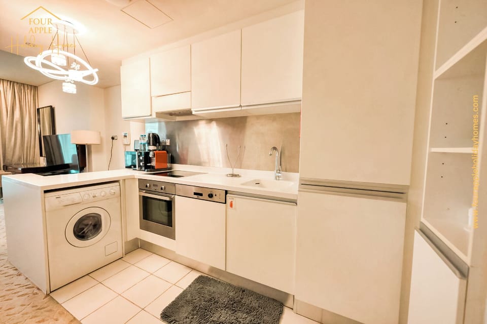 Private kitchen | Espresso maker, coffee/tea maker, electric kettle