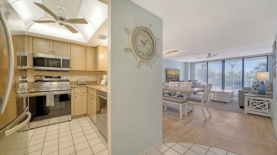 Kitchen Entryway