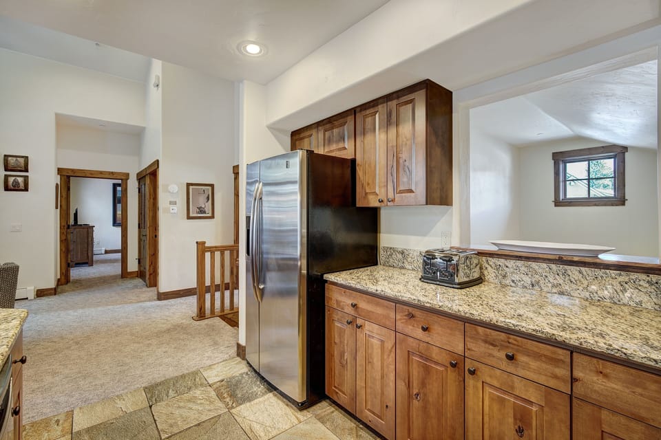 Floor, Flooring, Indoors, Refrigerator, Chair