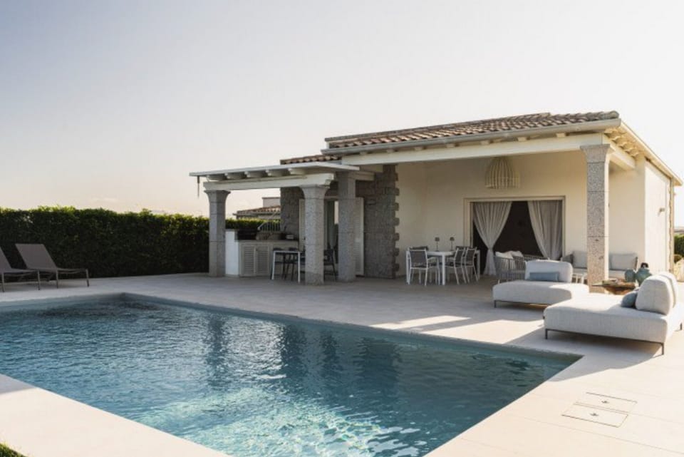 Villa Sfera Blu | 3 Bedrooms | Stunning Sea Views | Infinity Pool & Furnished Terrace with Dining Area | Olbia (Sassari) | Sardinia
