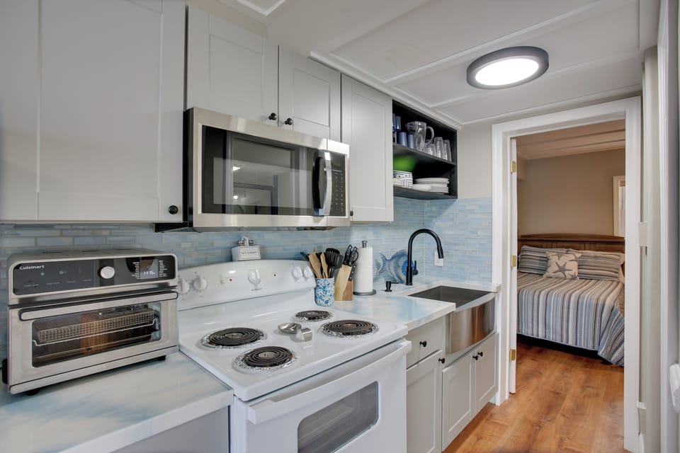 Kitchen | Air Fryer | Keurig Coffee Maker