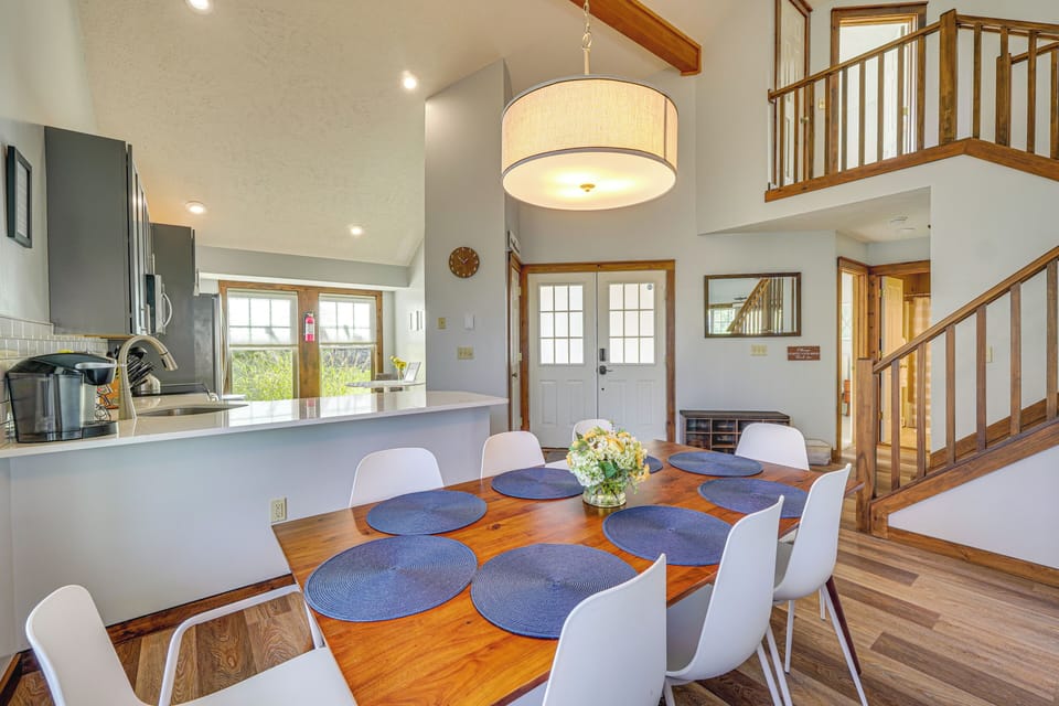 Dining Room | 1st Floor