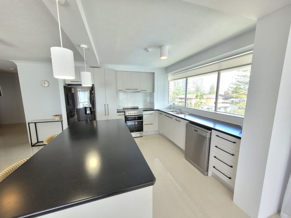 U15 KITCHEN