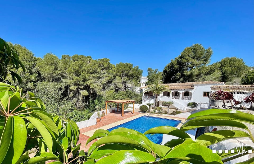 Villa Mirasol recently renovated - spacious and welcoming Mediterranean style in a quiet area of Benissa.